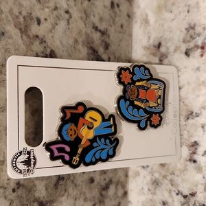 Disney's Coco - Miguel and Mama Coco Pin Set of 2